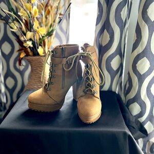 Ankle boots, shoe dazzle